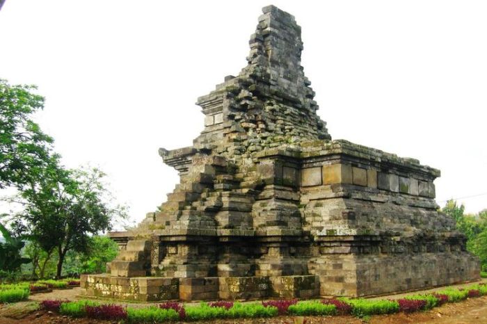 Candi sewu bercorak