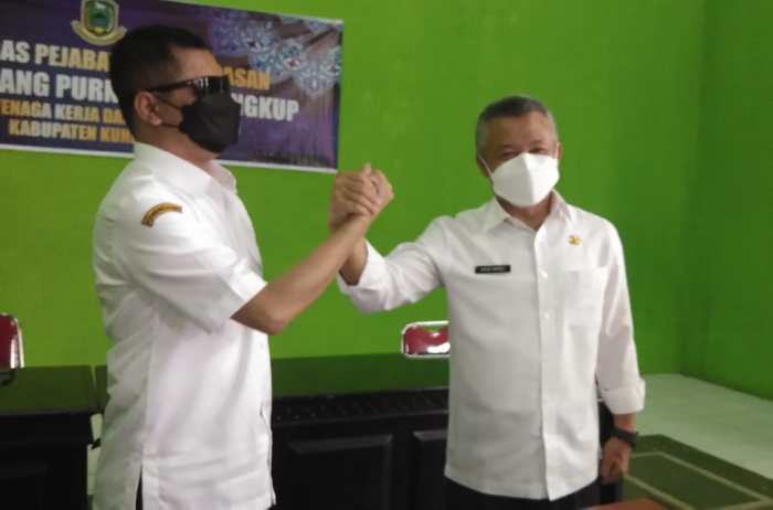 SERAH TERIMA JABATAN KEPALA DINAS TENAGA KERJA DAN TRANSMIGRASI ...