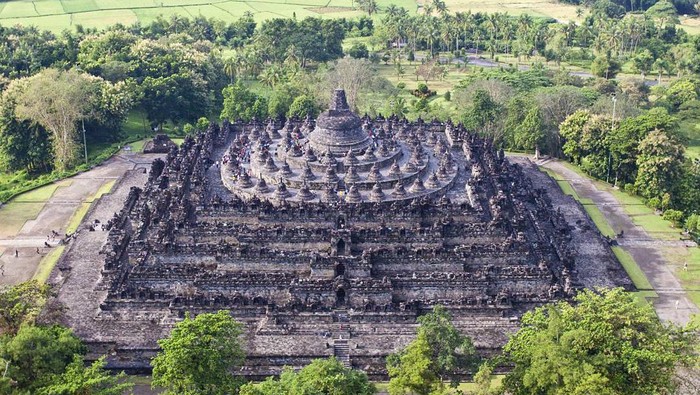 Biaya parkir Candi Borobudur