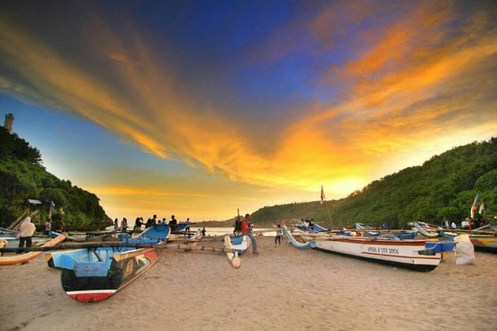 Biaya parkir Pantai Baron